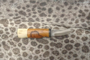 Outdoor and whittling knife