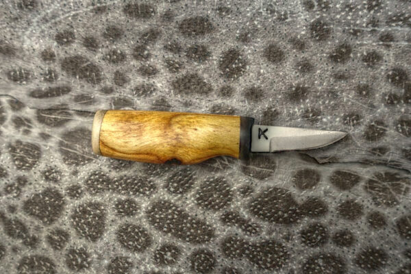 Outdoor and whittling knife