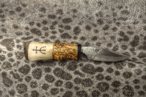 Outdoor and hunting knife